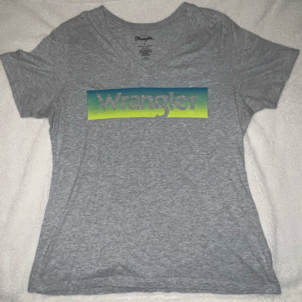 Wrangler Gray V-Neck T-Shirt